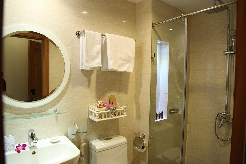 Eliana Ruby Hotel & Travel Hanoi Bagian luar foto