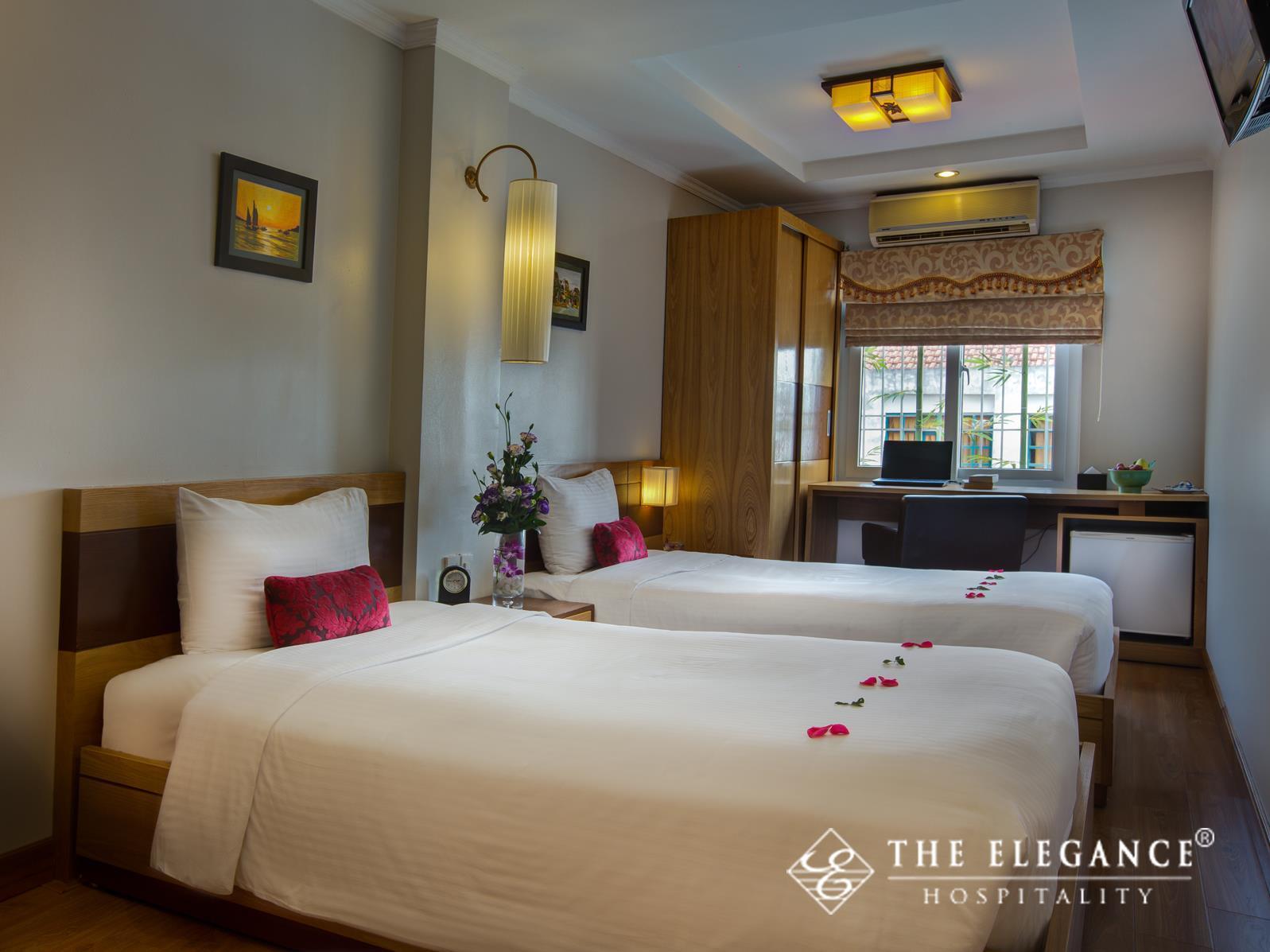 Eliana Ruby Hotel & Travel Hanoi Bagian luar foto